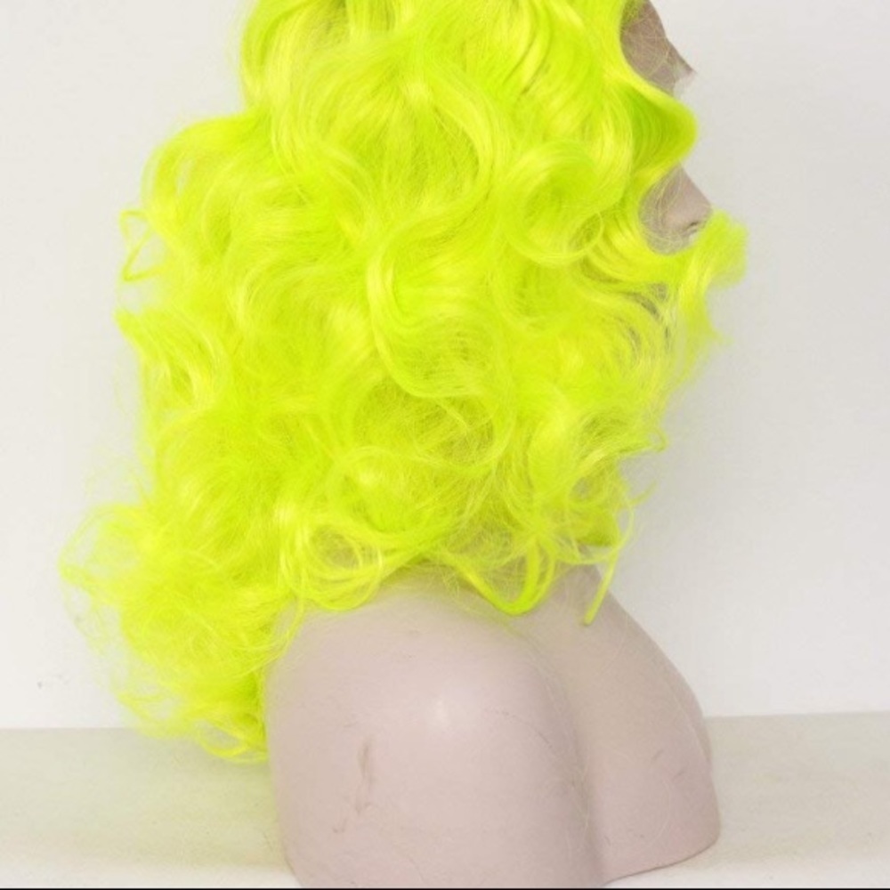💫 KERRI NEON WAVY CURL BOB LACE FRONT WIG *NWT* - Picture 6 of 9